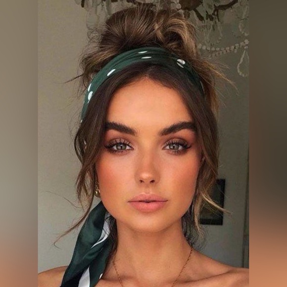 Vintage Authentic Luxury YVES SAINT LAURENT Square 100% Silk Scarf 30X30in - Picture 13 of 14